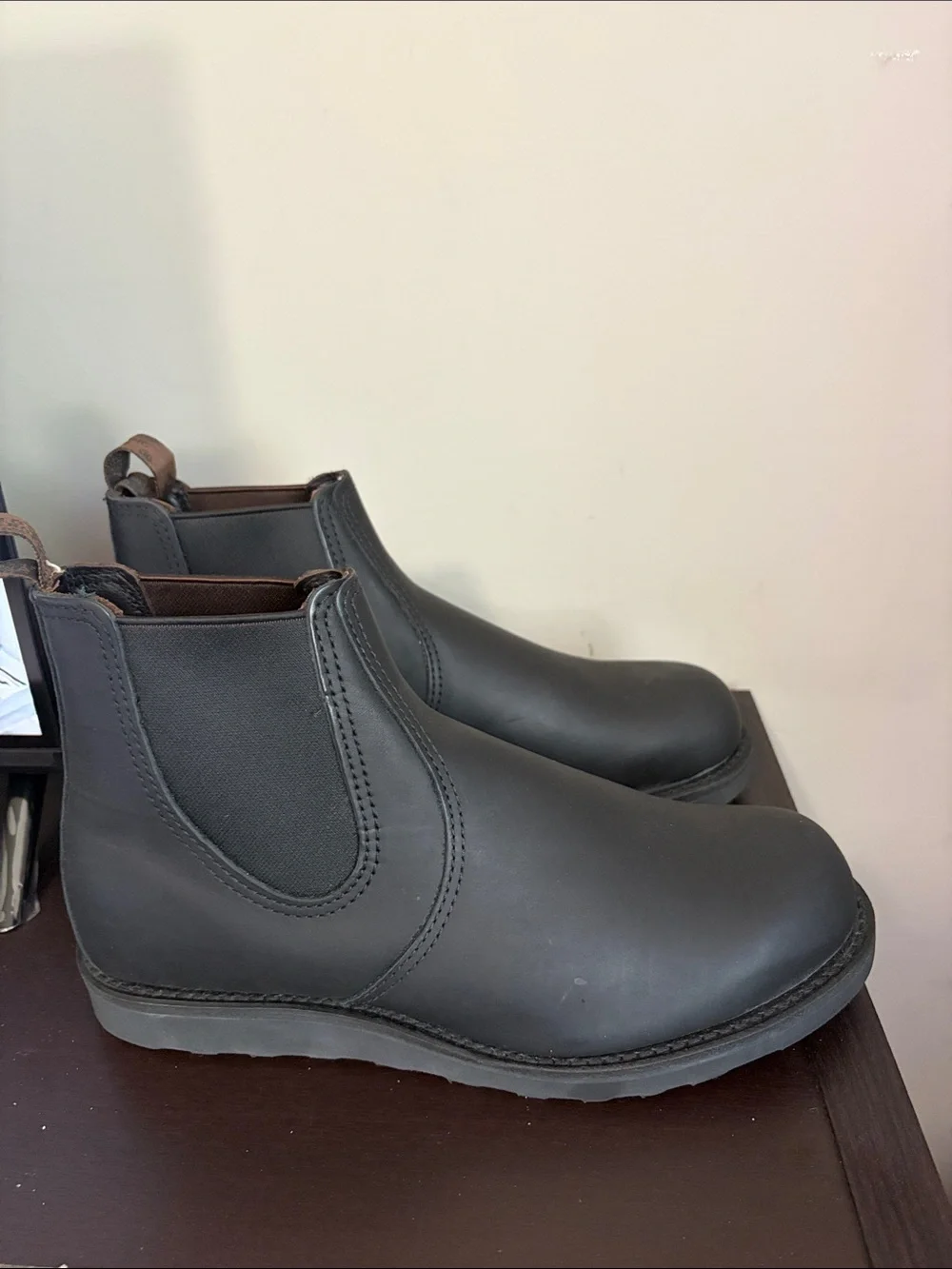 Red Wing Shoes Black CLASSIC CHELSEA Boot Mens 6 in Black Harness Leather 10 NEW